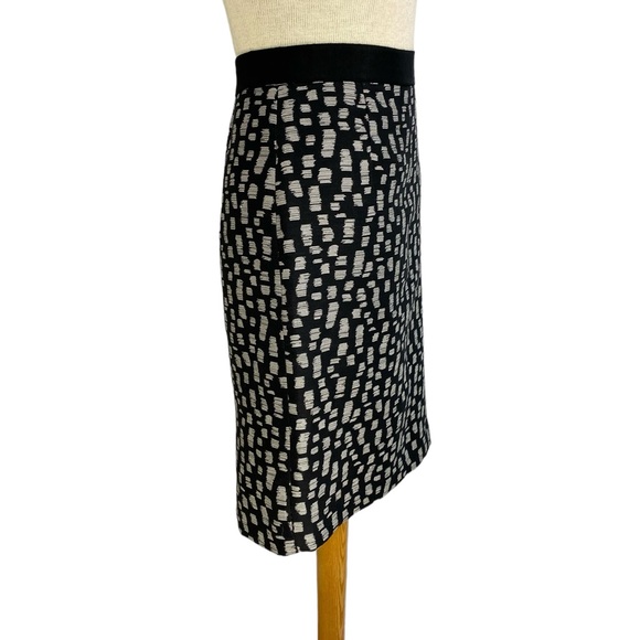 Classiques Entier Sz 4 Black and Gray Abstract Skirt - Picture 6 of 10